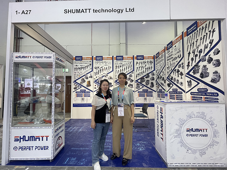 Shumatt-team-at-automechanika-Dubai